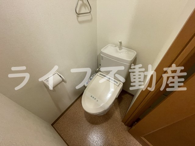 トイレ　落ち着いたトイレです