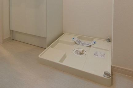 その他設備　防水パン付きの室内洗濯機置場
