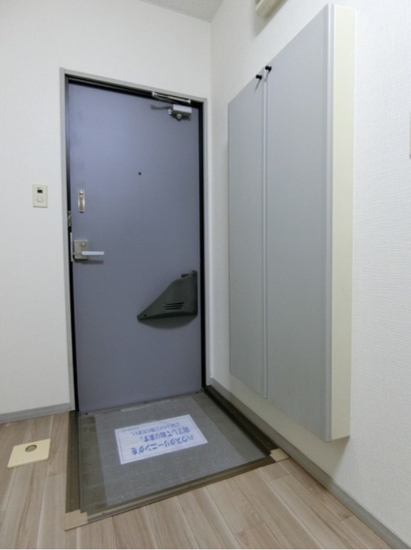 玄関　図面と現状に相違がある場合には現状を優先