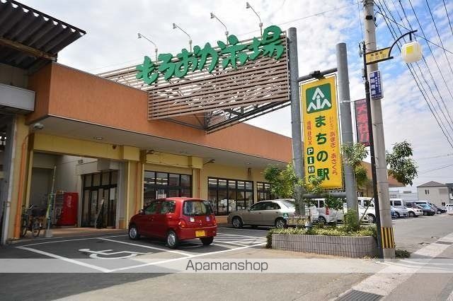 スーパー　もろおか市場（スーパー）まで750m
