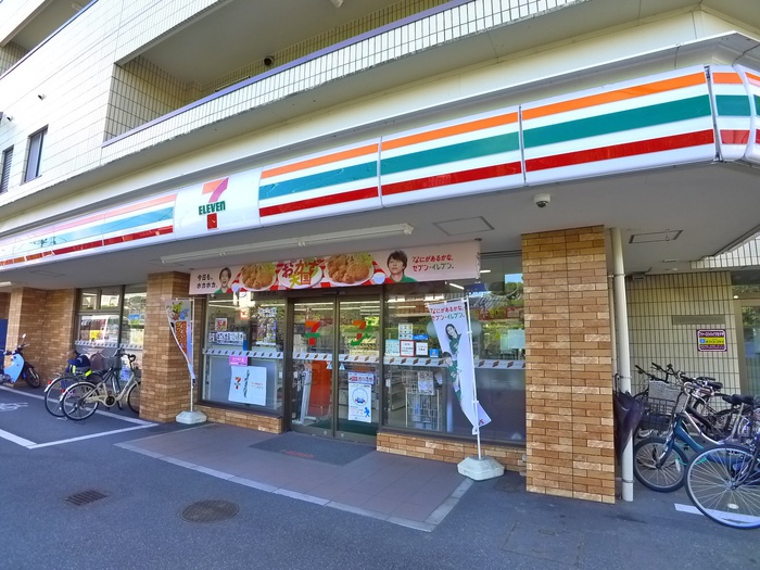 コンビニ　セブンイレブン（コンビニ）まで130m