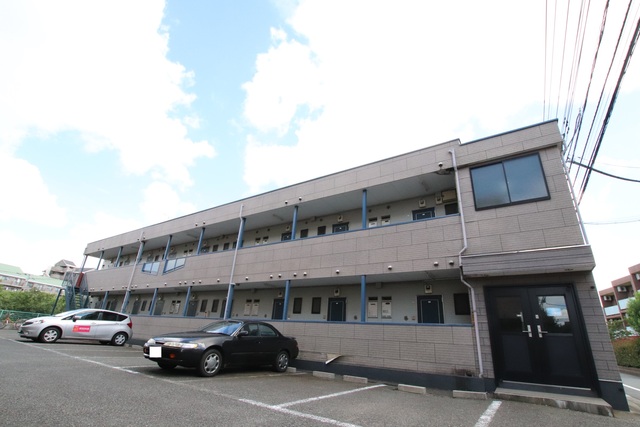 駐車場　★敷地内駐車場★（空き状況・使用料等詳細はご確認下さい）