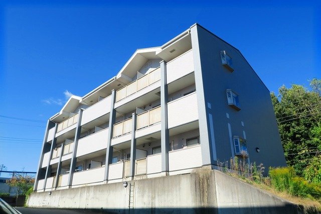 建物外観　落ち着いた雰囲気の外観です