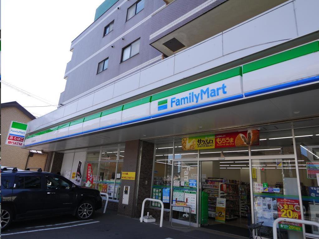 コンビニ　ファミリーマート仙台穀町店（コンビニ）まで605m