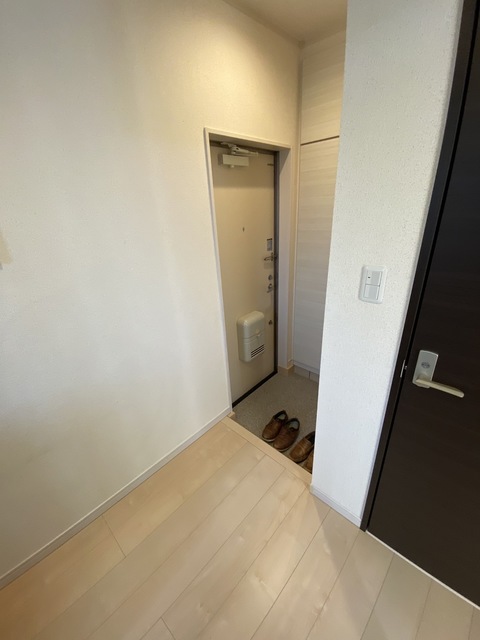 玄関　参考写真　別号室の写真です