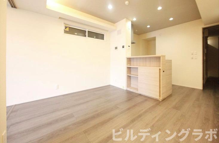 居室・リビング　別号室参考画像です。