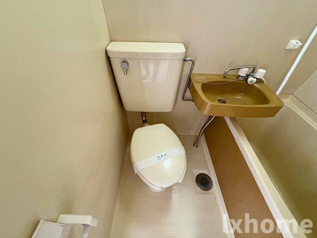 トイレ　落ち着いたトイレです