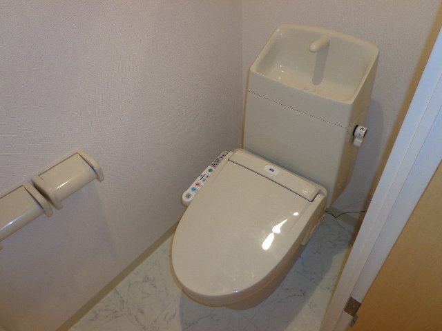 トイレ　シャワー付トイレ