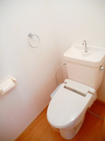 トイレ　トイレもきれいです