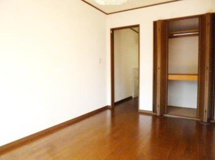 居室・リビング　別の部屋の写真となっております。