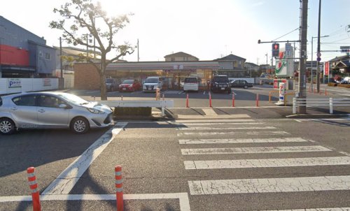 コンビニ　セブンイレブン 大府駅西店（コンビニ）まで606m