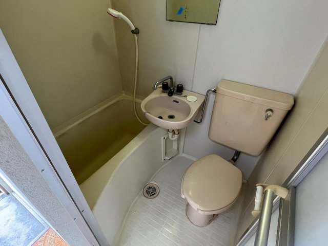 バス・シャワールーム　※別部屋参考写真※