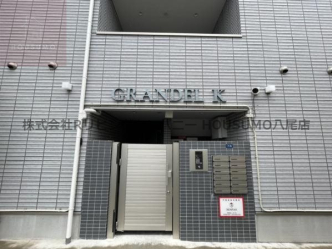 エントランス　清潔なエントランスです