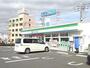 コンビニ　ファミリーマート問屋町二丁目店（コンビニ）まで550m