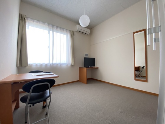 居室・リビング　※別部屋の写真です