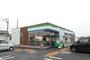 コンビニ　ファミリーマート真岡長田店（コンビニ）まで800m