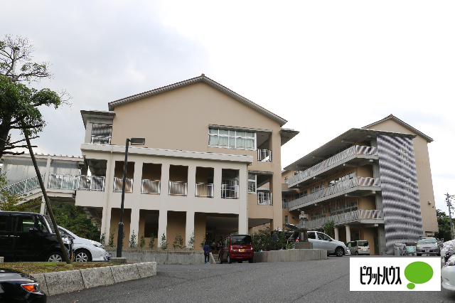 小学校　松江市立城北小学校（小学校）まで1937m