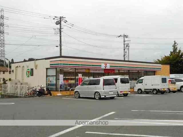 コンビニ　セブンイレブン（コンビニ）まで700m