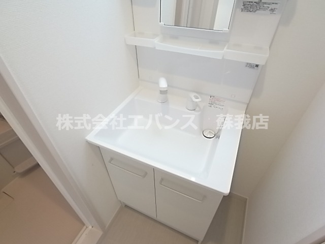 洗面設備　コンパクトで使いやすい洗面所