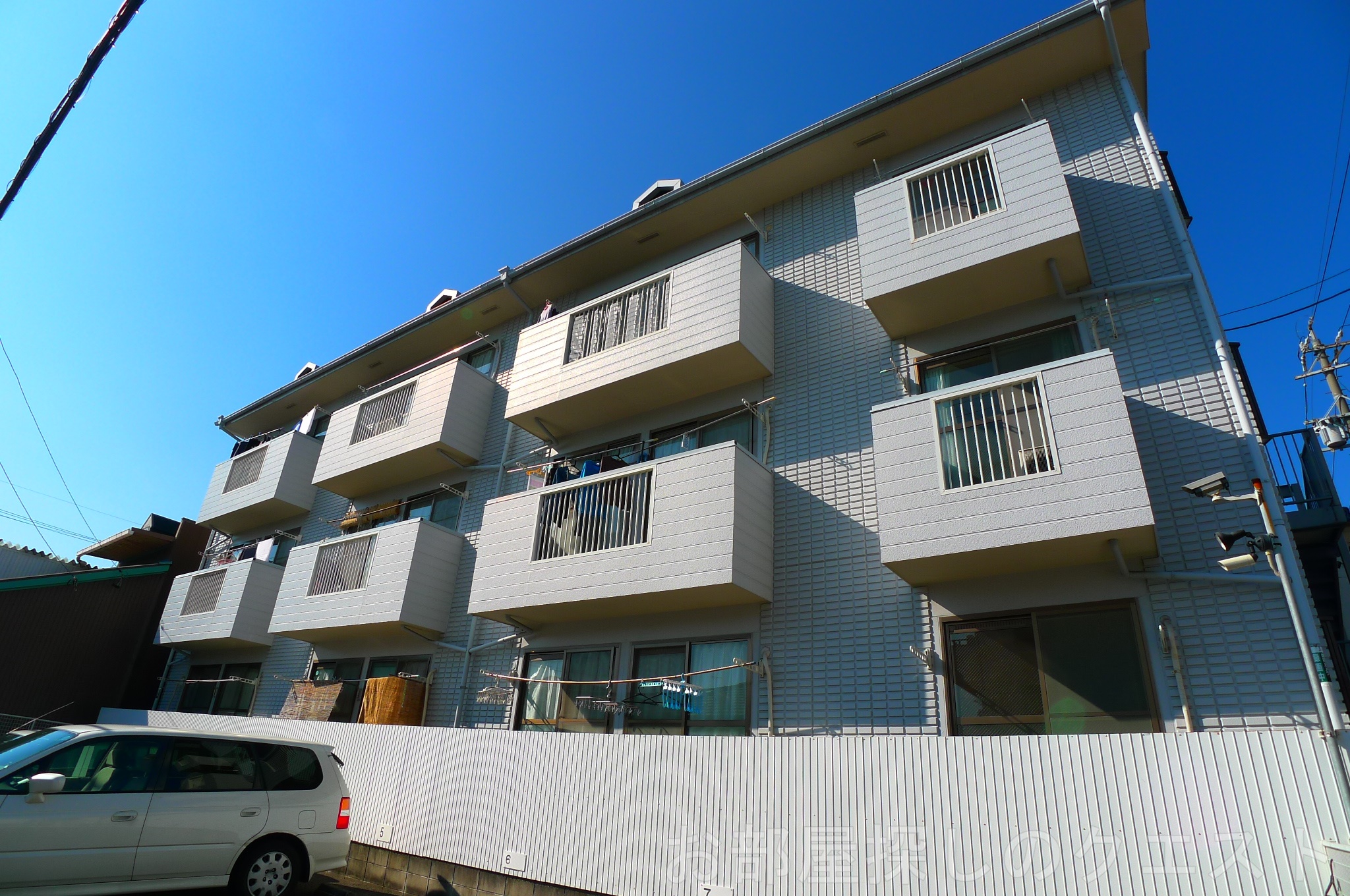 建物外観　周辺施設も充実です！