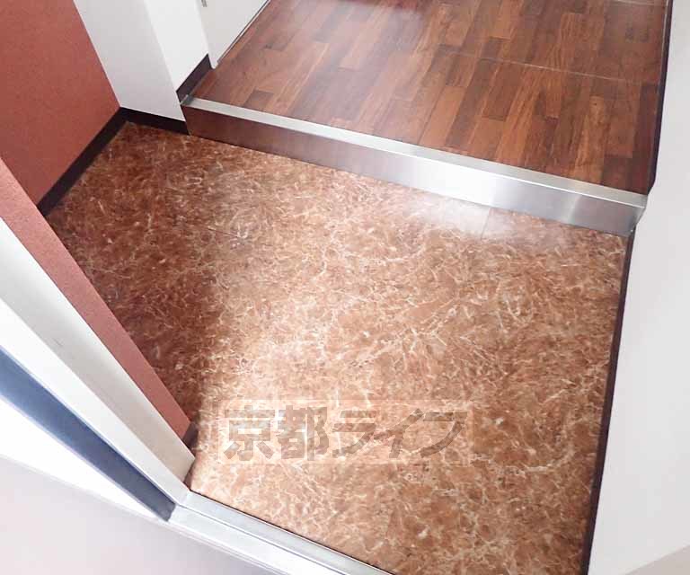 玄関　大きな段差がありません