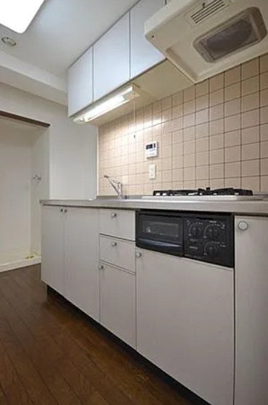 キッチン　別部屋の画像を使用しております。