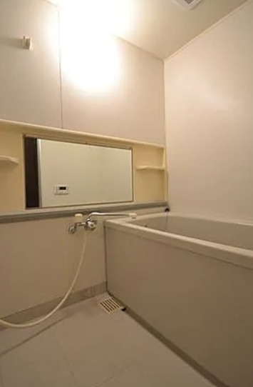 バス・シャワールーム　別部屋の画像を使用しております。