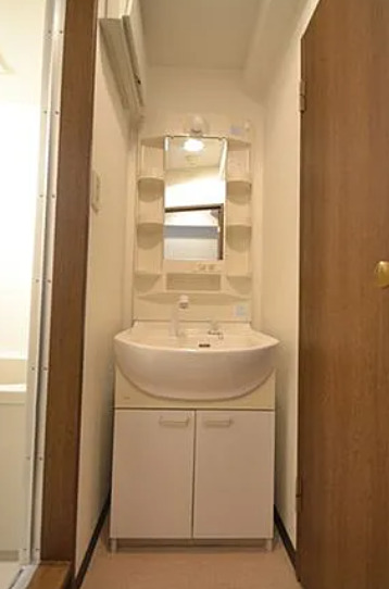 洗面設備　別部屋の画像を使用しております。