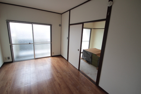 居室・リビング　※別部屋の写真です