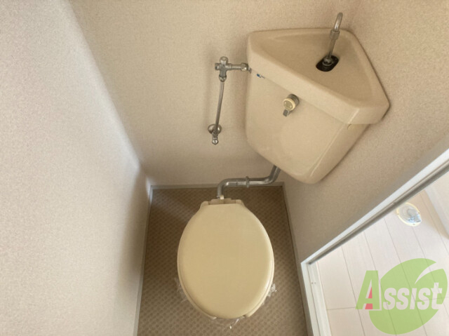 トイレ　シンプルなトイレです。毎日お世話になっています。