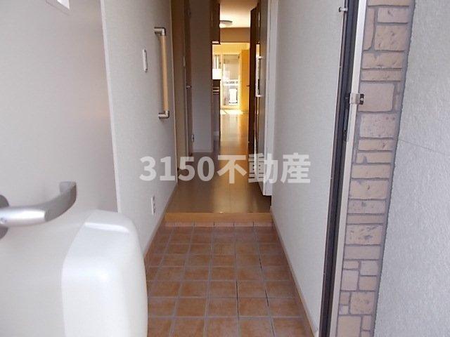 玄関　収納もある玄関です