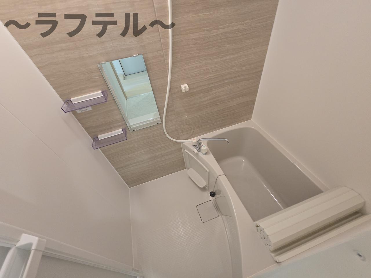 バス・シャワールーム　同メーカー施工　別部屋イメージ写真