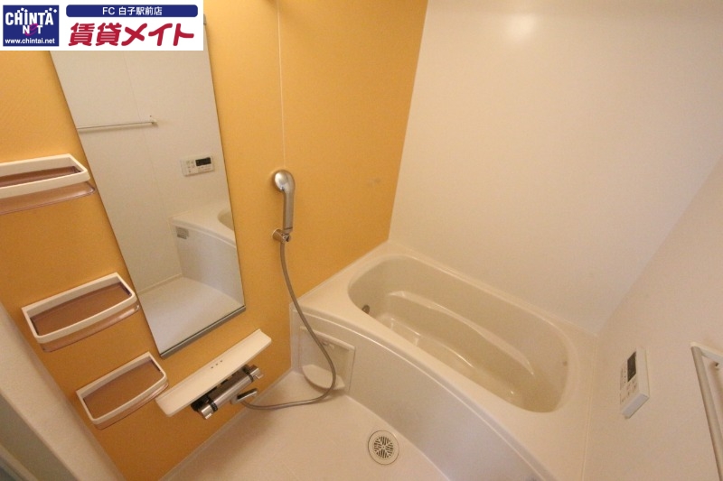 バス・シャワールーム　同物件別部屋の写真