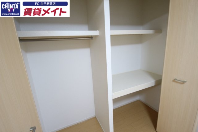 収納　同物件別部屋の写真