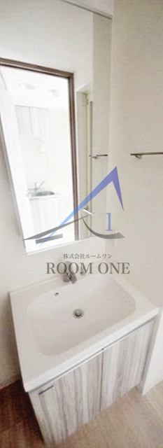 洗面設備　洗面台です。