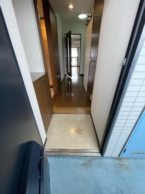 玄関　玄関開けるとこんな感じです！