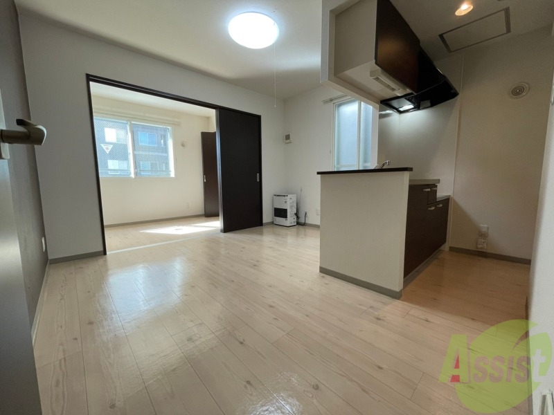 居室・リビング　広くてキレイなお部屋が広がっていて、充実した生活が送れそう。