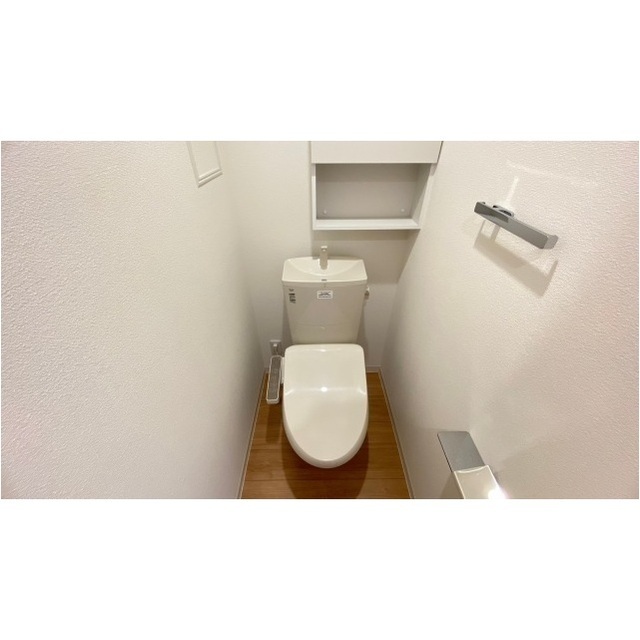 トイレ　同タイプ別室写真です