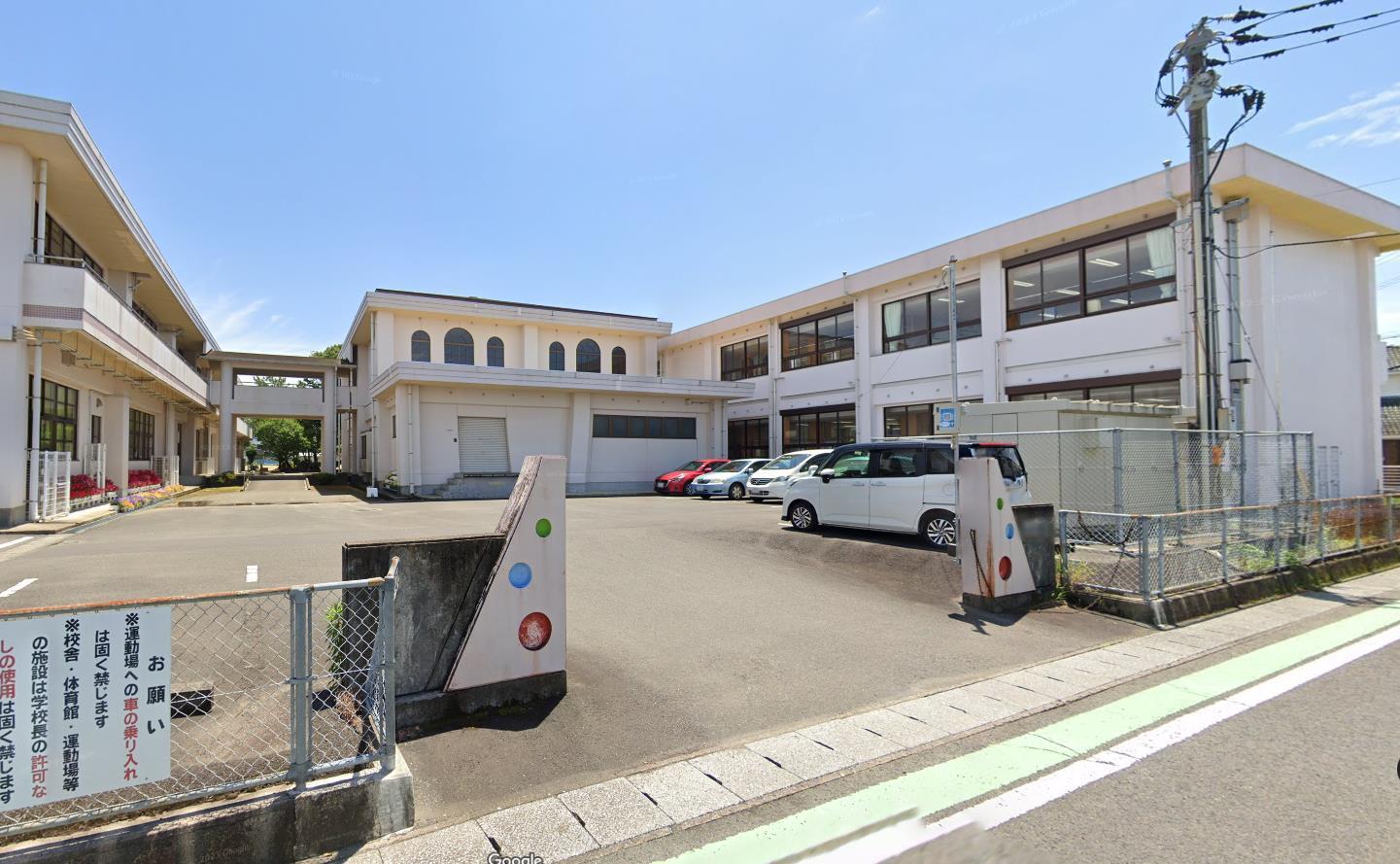 小学校　祝吉小学校（小学校）まで2500m