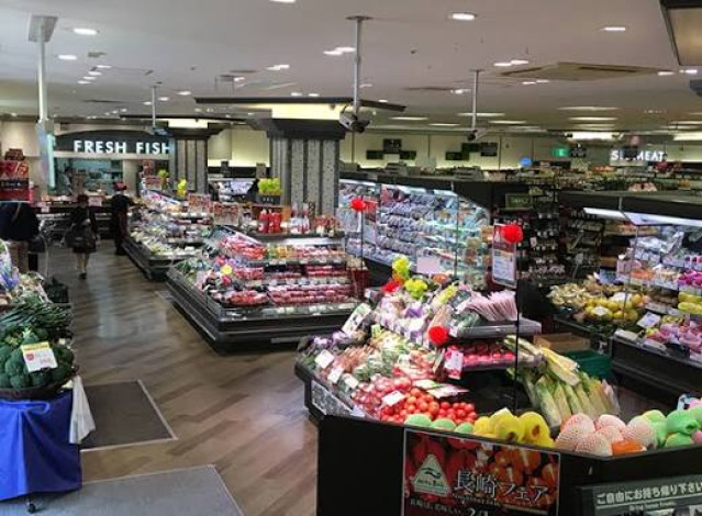 スーパー　プレッセ田園調布店（スーパー）まで605m