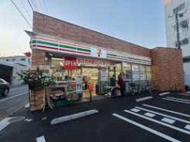 コンビニ　セブンイレブン世田谷奥沢自由通り店（コンビニ）まで242m