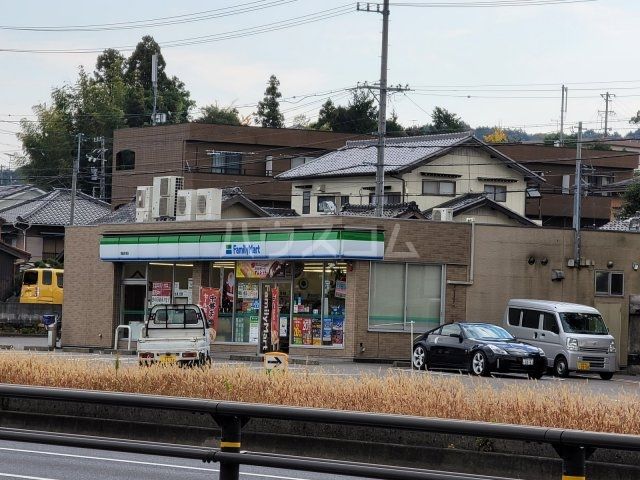 コンビニ　ファミリーマート 岡崎本宿店（コンビニ）まで324m