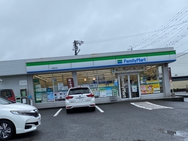 コンビニ　ファミリーマート 一宮馬引店（コンビニ）まで515m
