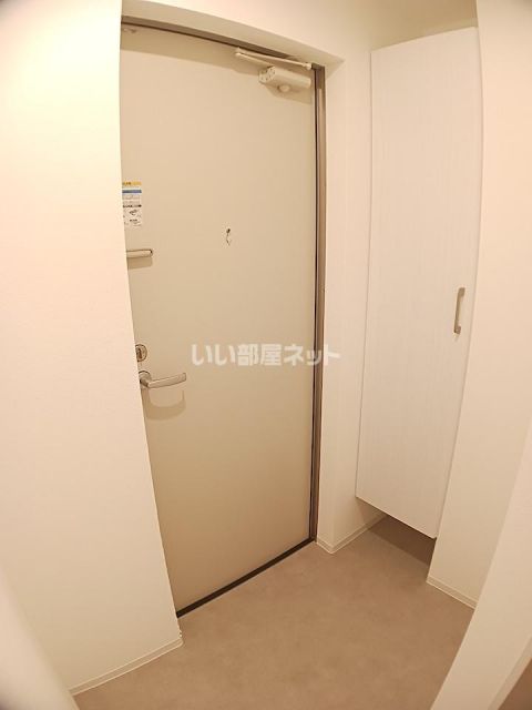 ジーメゾン厚木愛甲カウスの玄関写真