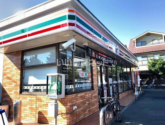 コンビニ　セブンイレブン 大宮三橋4丁目店（コンビニ）まで637m