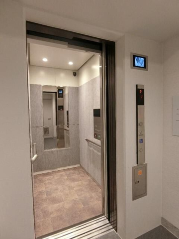 ロビー　建物の内部です
