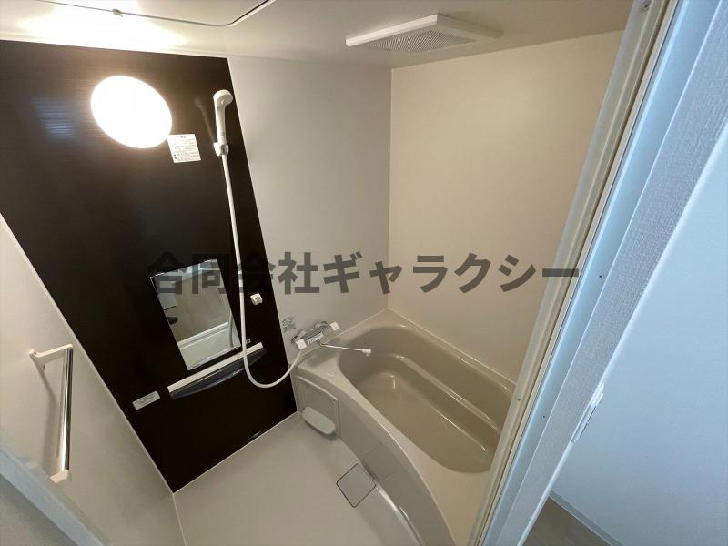バス・シャワールーム　綺麗なバスルーム