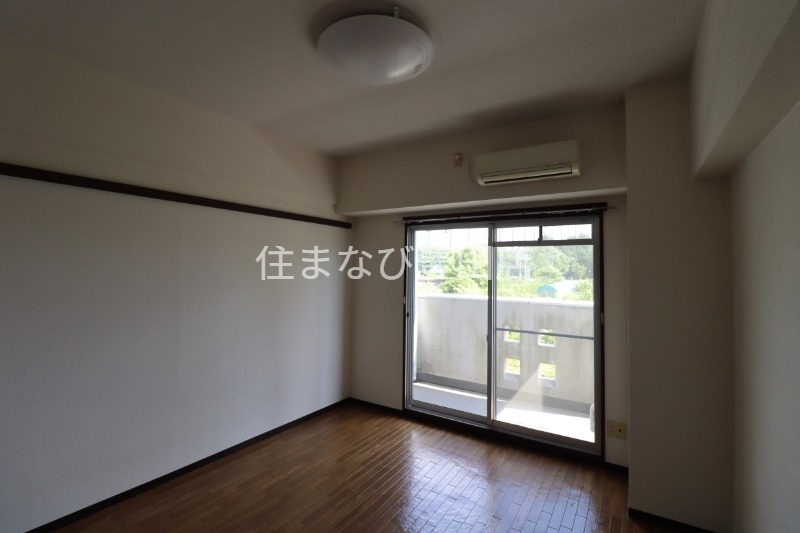 居室・リビング　同型別部屋写真