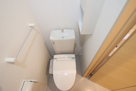 トイレ　※別部屋の写真です
