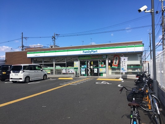 コンビニ　ファミリーマート 吉祥院東砂ノ町店（コンビニ）まで428m